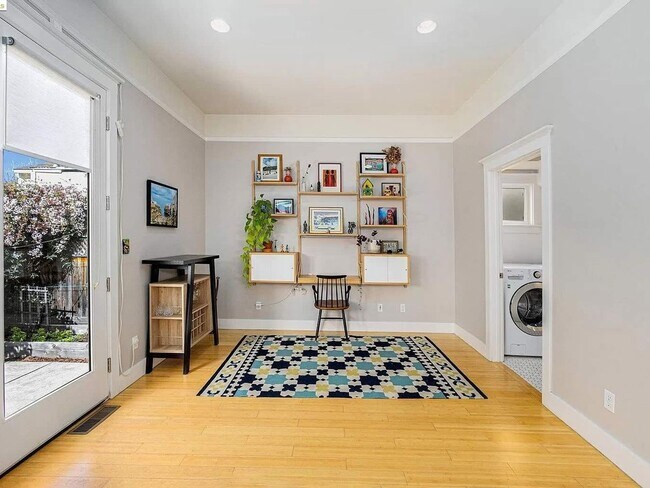 Foto del edificio - 3 Bedroom UNFURNISHED House in Oakland