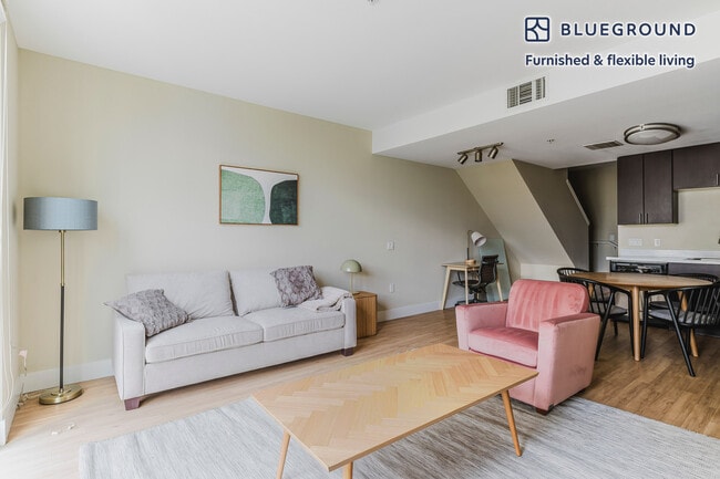 Building Photo - 383 Stockton Ave