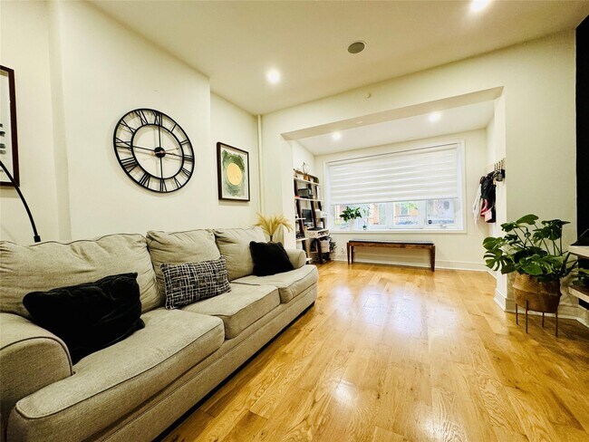 Foto del edificio - 79-58 78th Ave