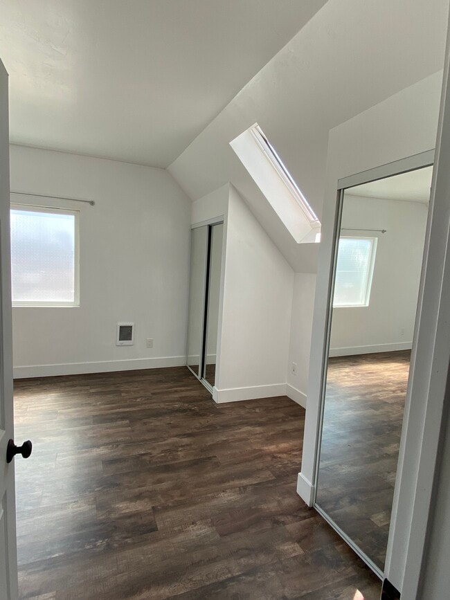Foto del edificio - 3320-3324 Clairemont Dr