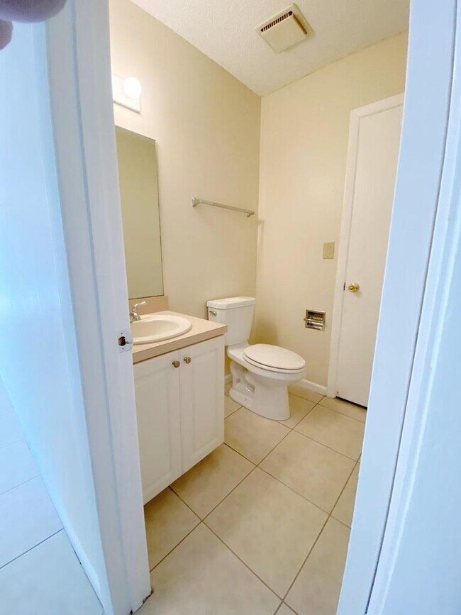 Foto del edificio - 4477 NW 3rd Dr