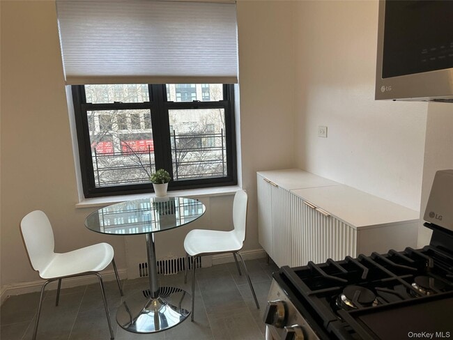 Building Photo - 98-76 Queens Blvd