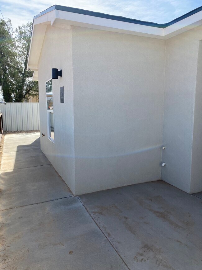 Building Photo - 107 Kircher St