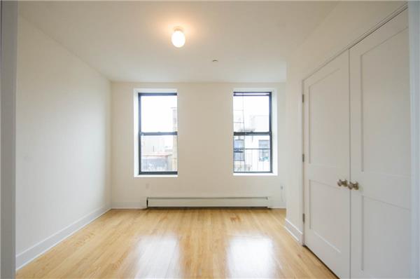Building Photo - 305 W 150th St