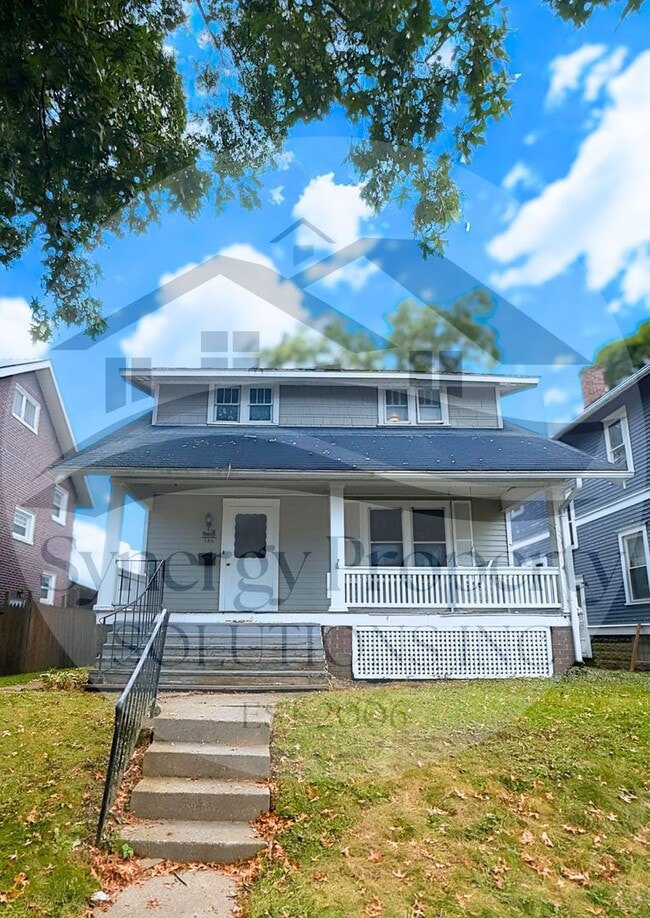 Building Photo - 146 Stewart Ave