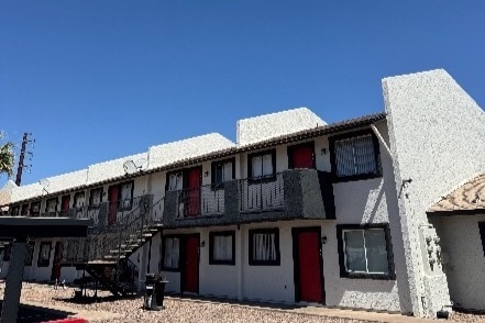 Building Photo - Casita Robles Apartments