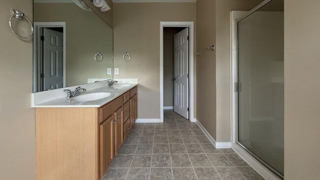 Building Photo - 3 bed / 2.5 bath ~ Foxbank Plantation