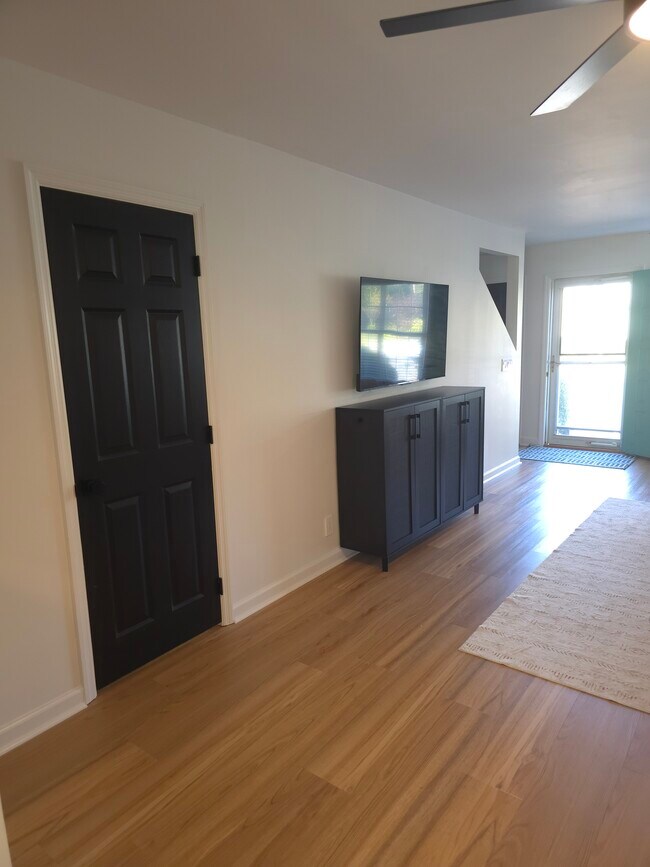 Foto del edificio - 1000 Mallery St Ext