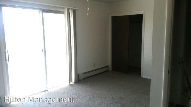 Building Photo - 3 br, 1.5 bath Apartment - 400 North 8 West