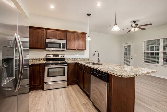Foto del edificio - 6411 Darnell St