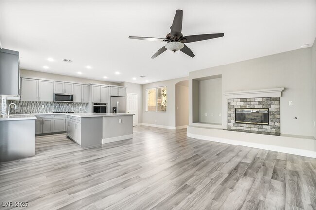 Foto del edificio - 1533 Sabatini Dr