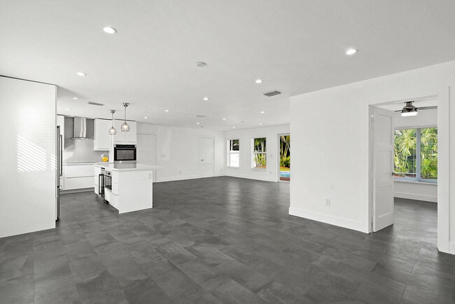 Foto del edificio - 1182 Beach Rd