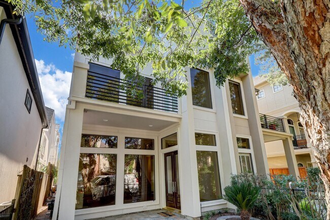 Foto del edificio - 6303 Pickens St