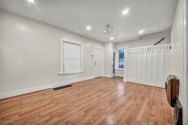 Foto del edificio - 960 Whittier Ave