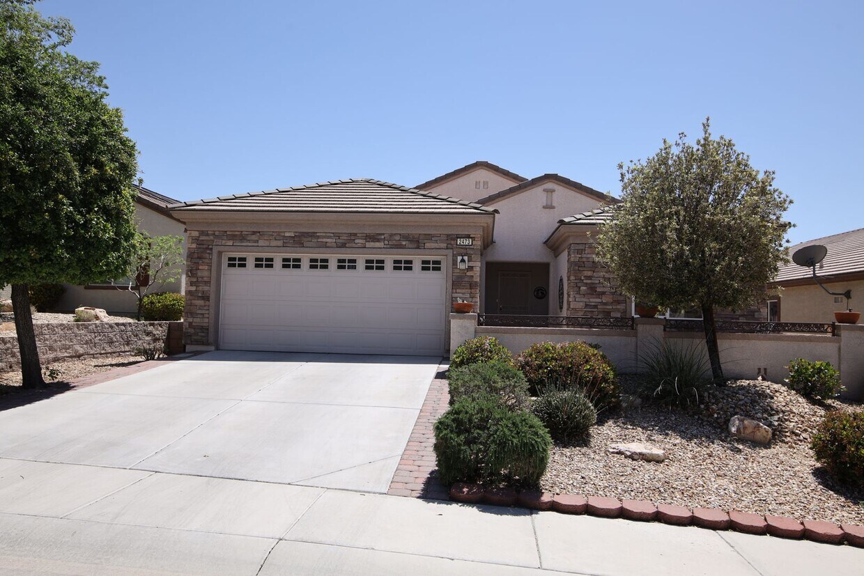 Primary Photo - 2473 Serene Moon Dr, Henderson, NV 89044
