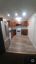 Building Photo - 39 2nd St