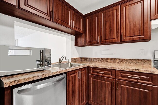 Foto del edificio - 9440 Poinciana Pl