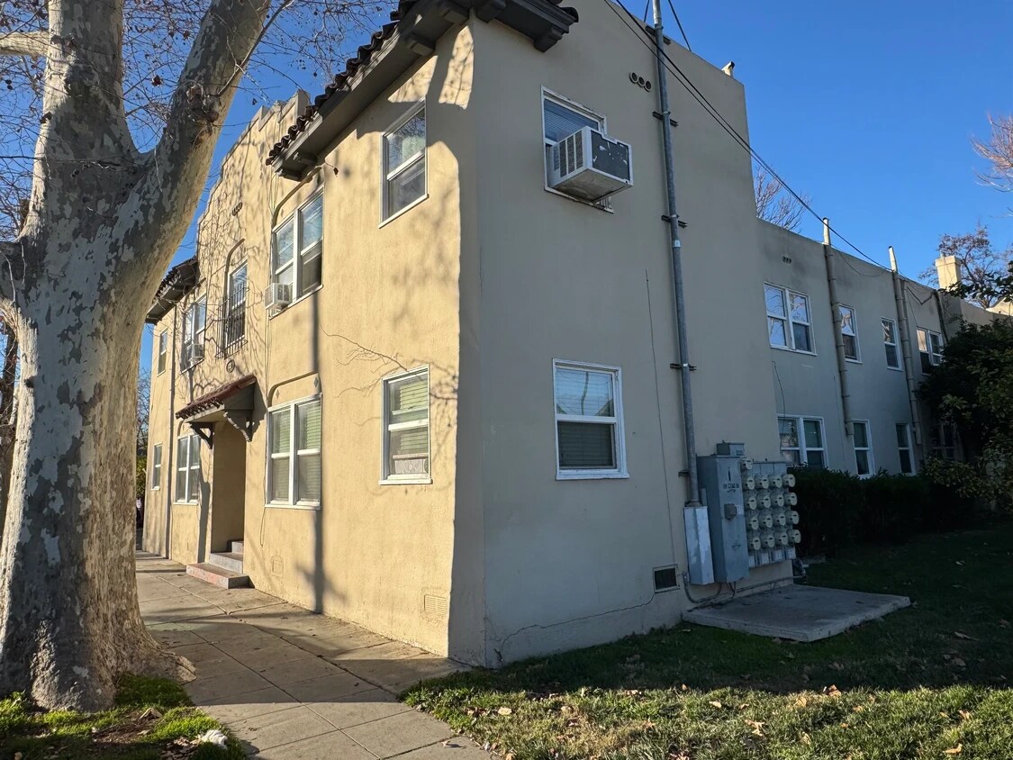 Foto principal - 333 W 9th St