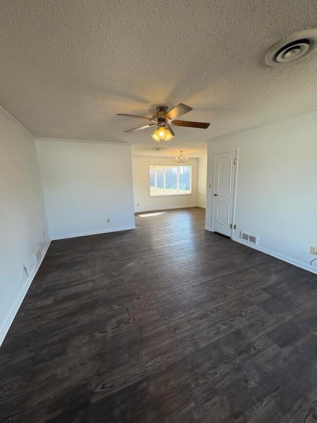 Foto del edificio - 401 S Hoover St