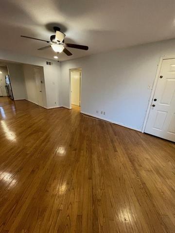 Foto del edificio - 4211 Newton Ave