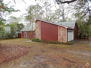 Building Photo - 5800 Doonesbury Ct