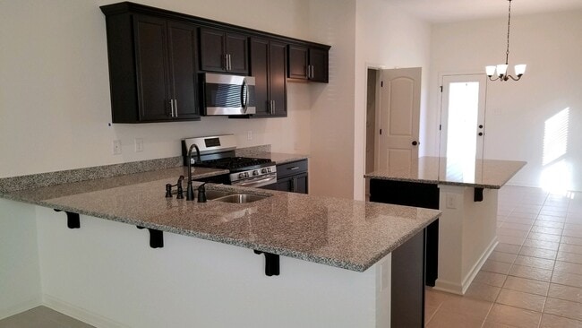 Foto del edificio - WATER FRONT PROPERTY! BEAUTIFUL 3BD/2BA HOME!