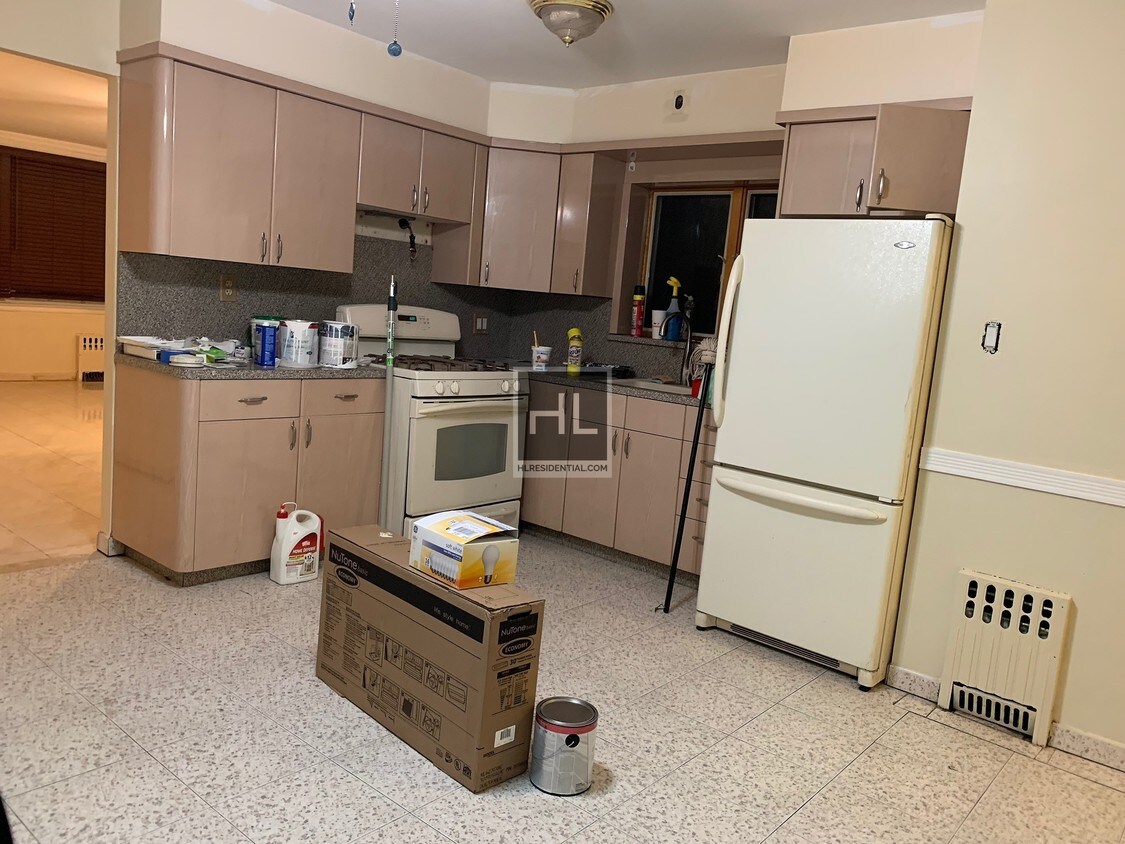 Primary Photo - 8648-8621 21st Ave