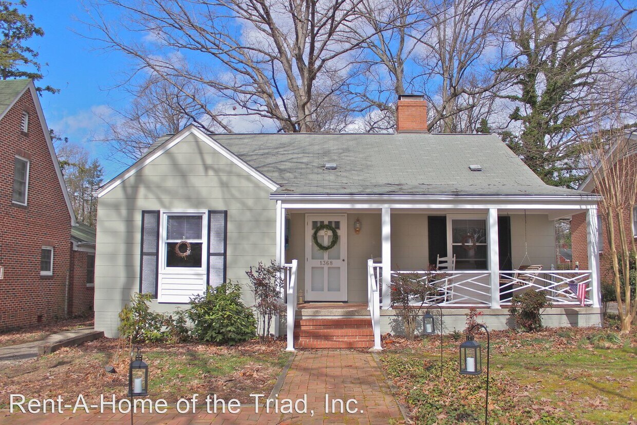 Primary Photo - 3 br, 2 bath House - 1368 Seminole Drive