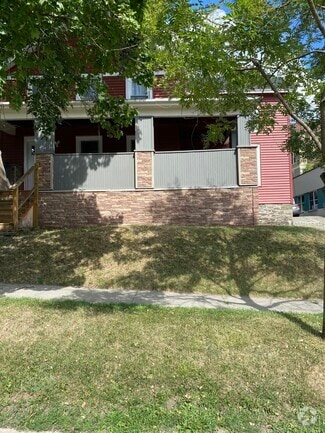Building Photo - 233 Linden Ave