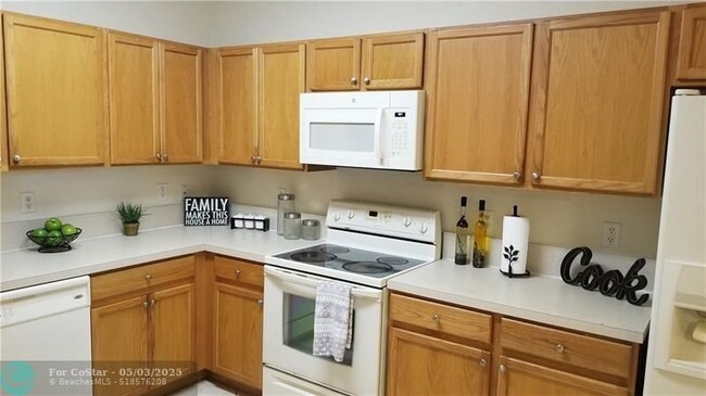Foto del edificio - 4388 SW 132nd Wy