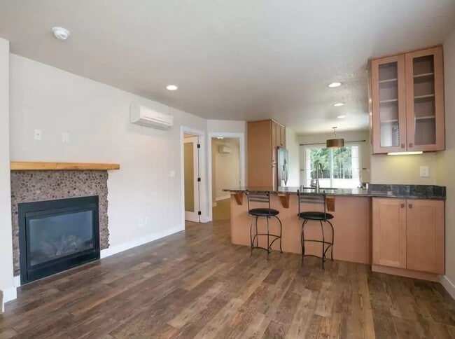Building Photo - Beautiful Home in Stevenson