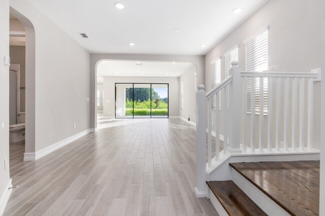 Foto del edificio - Estancia gated community 4-Bed Oasis with ...