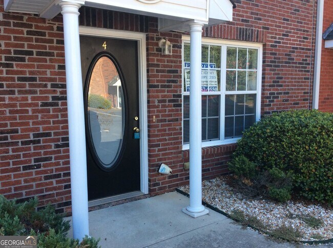 Foto del edificio - 890 Hwy 42 S