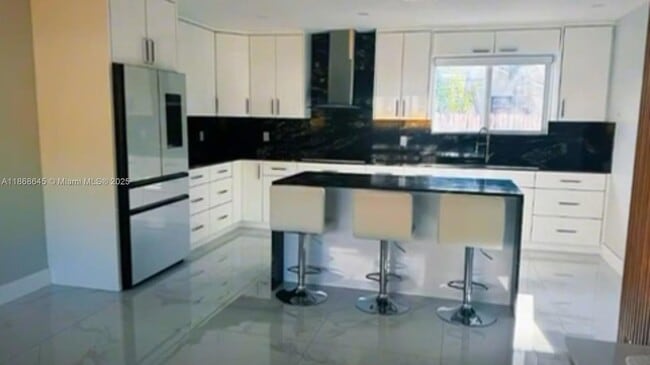 Foto del edificio - 7047 SW 22nd St