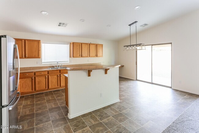 Foto del edificio - 17254 W Ashley Dr