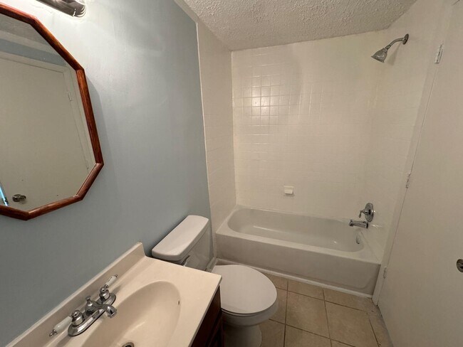 Building Photo - 15408 Neman Dr