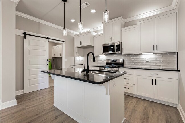 Foto del edificio - 2903 SW Hampshire Ave