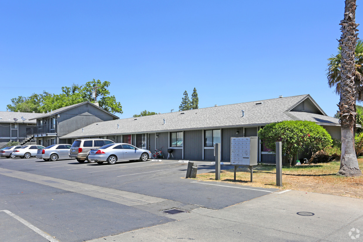 Primary Photo - Mountain View Apartments