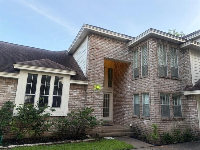 Foto del edificio - 15111 New Hastings Dr