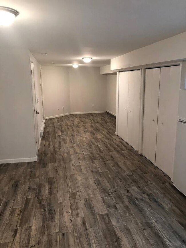 Foto del edificio - 1433 W 37th St