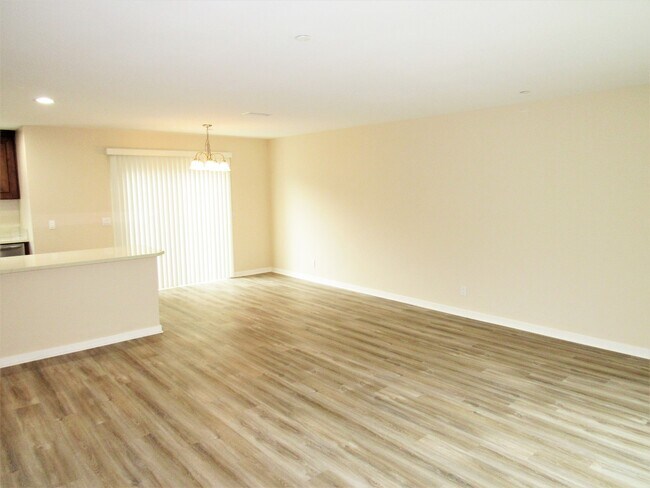 Building Photo - 242 S. Redwood Avenue