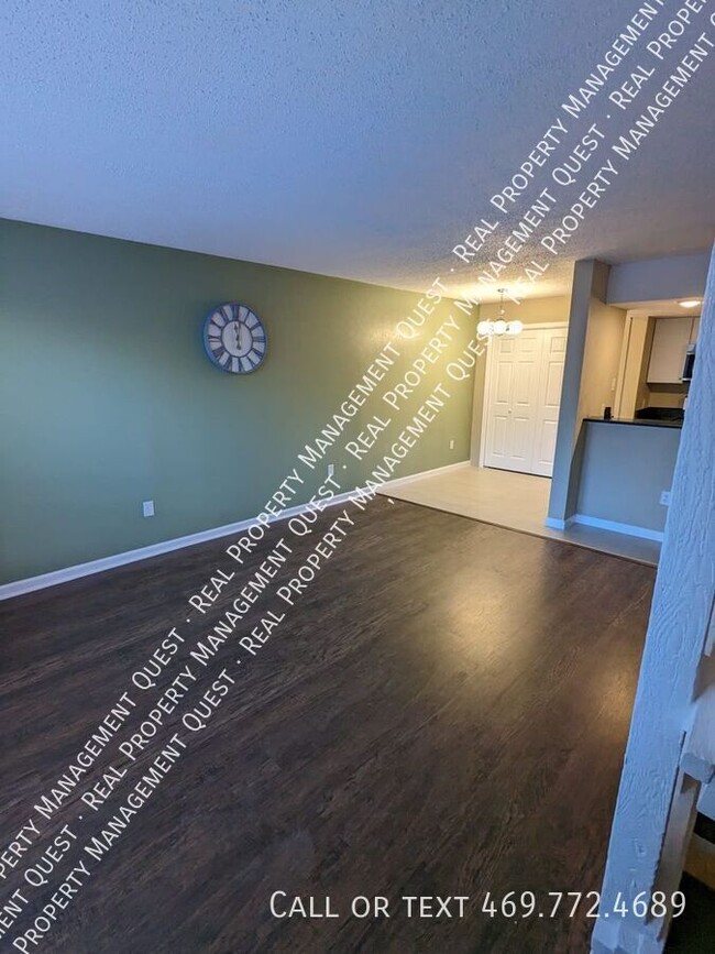 Building Photo - 4632 Country Creek Dr