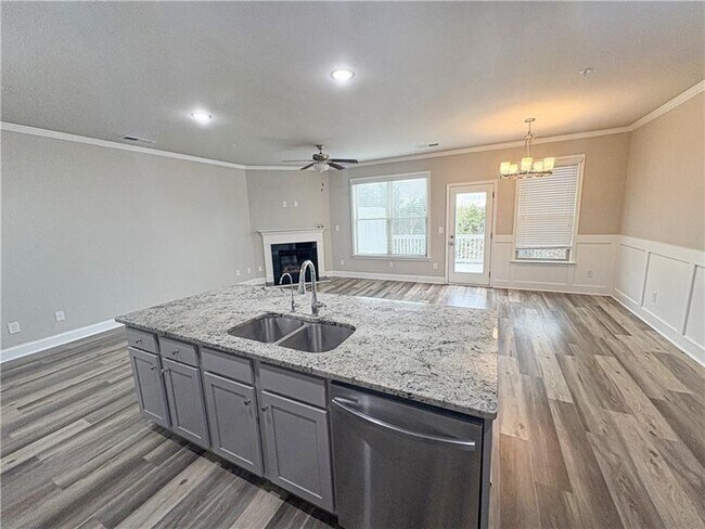 Foto del edificio - 339 Cherryhill Ln