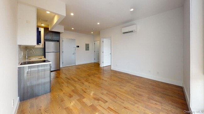 Building Photo - 138-28 Queens Blvd