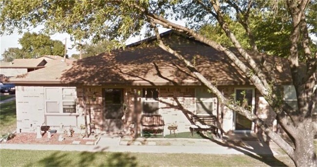 Foto del edificio - 700 S Main St