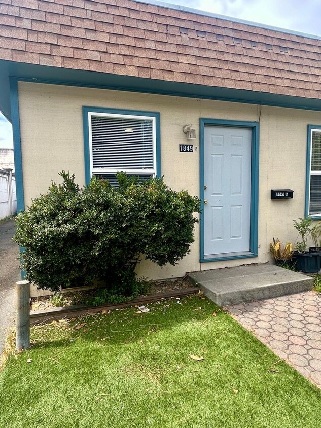 Primary Photo - 1849 Washington Ave