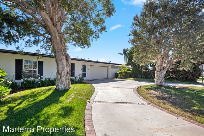 Building Photo - 1607 Bonnie Doone Terrace