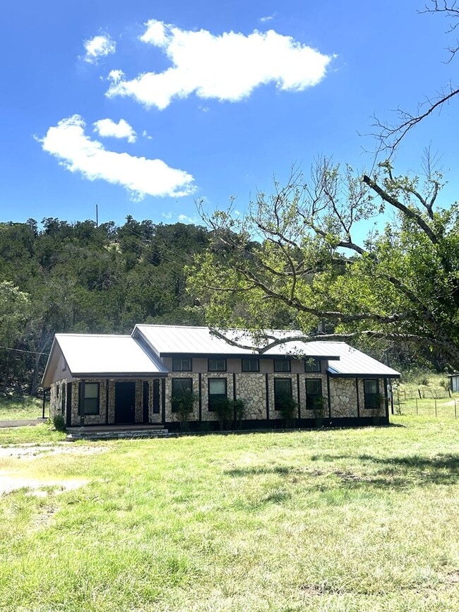Building Photo - 210 Lange Ravine