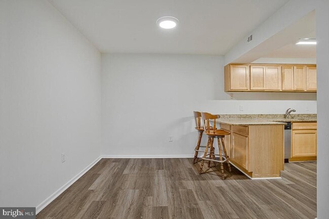 Building Photo - 2574 Riva Rd