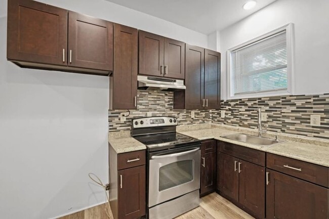 Photo - 2356 N Colorado St House